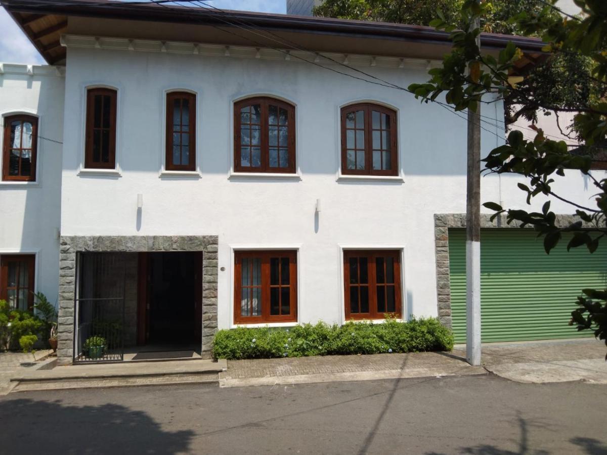 Ellen's Place Colombo Exterior foto