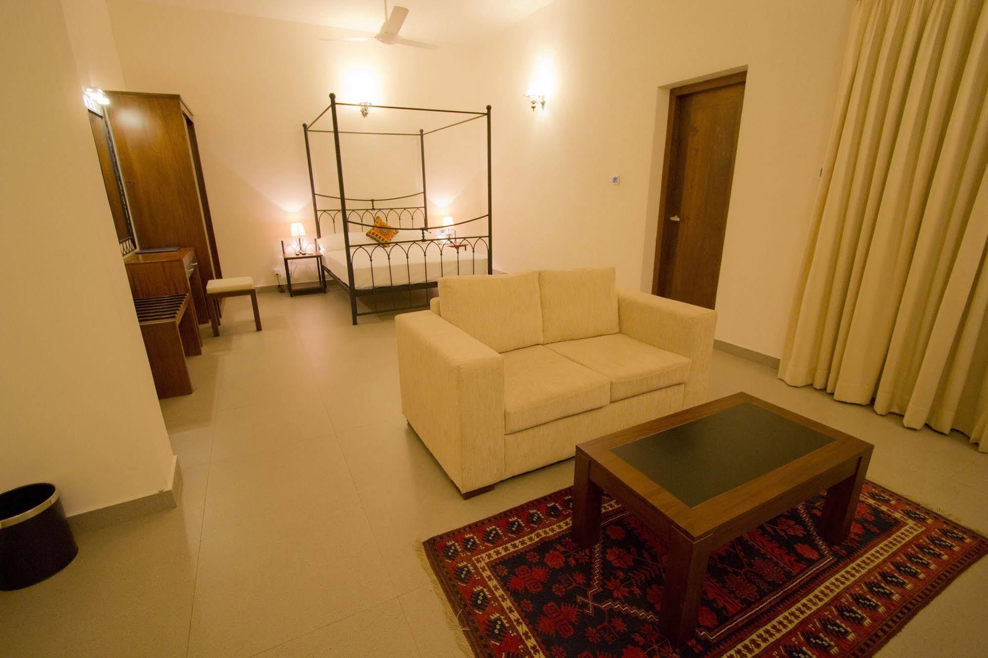 Ellen's Place Colombo Exterior foto